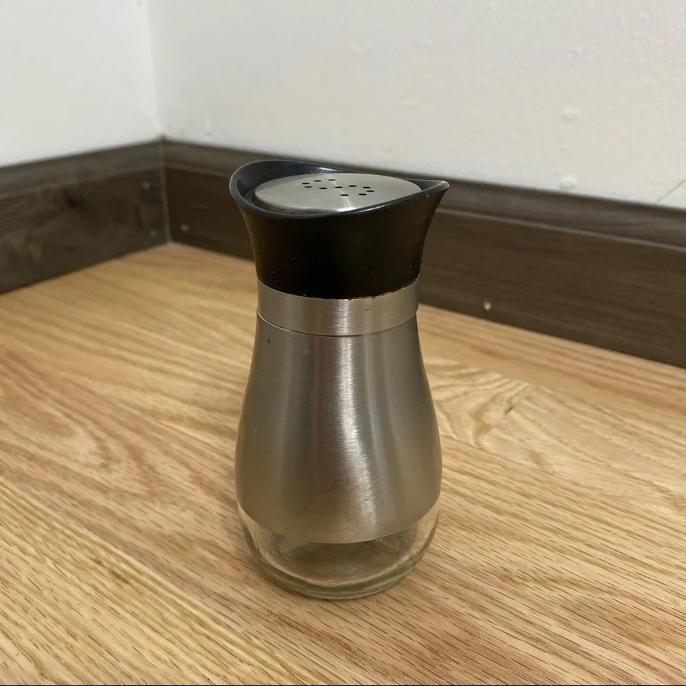 Stainless Steel Salt Shaker Kitchen Container